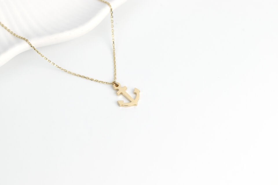 Minimal Çapa Kolye