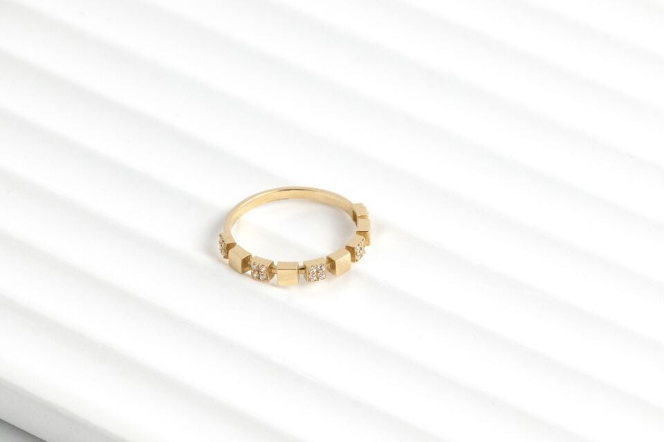Küp Taşlı Minimal Yüzük