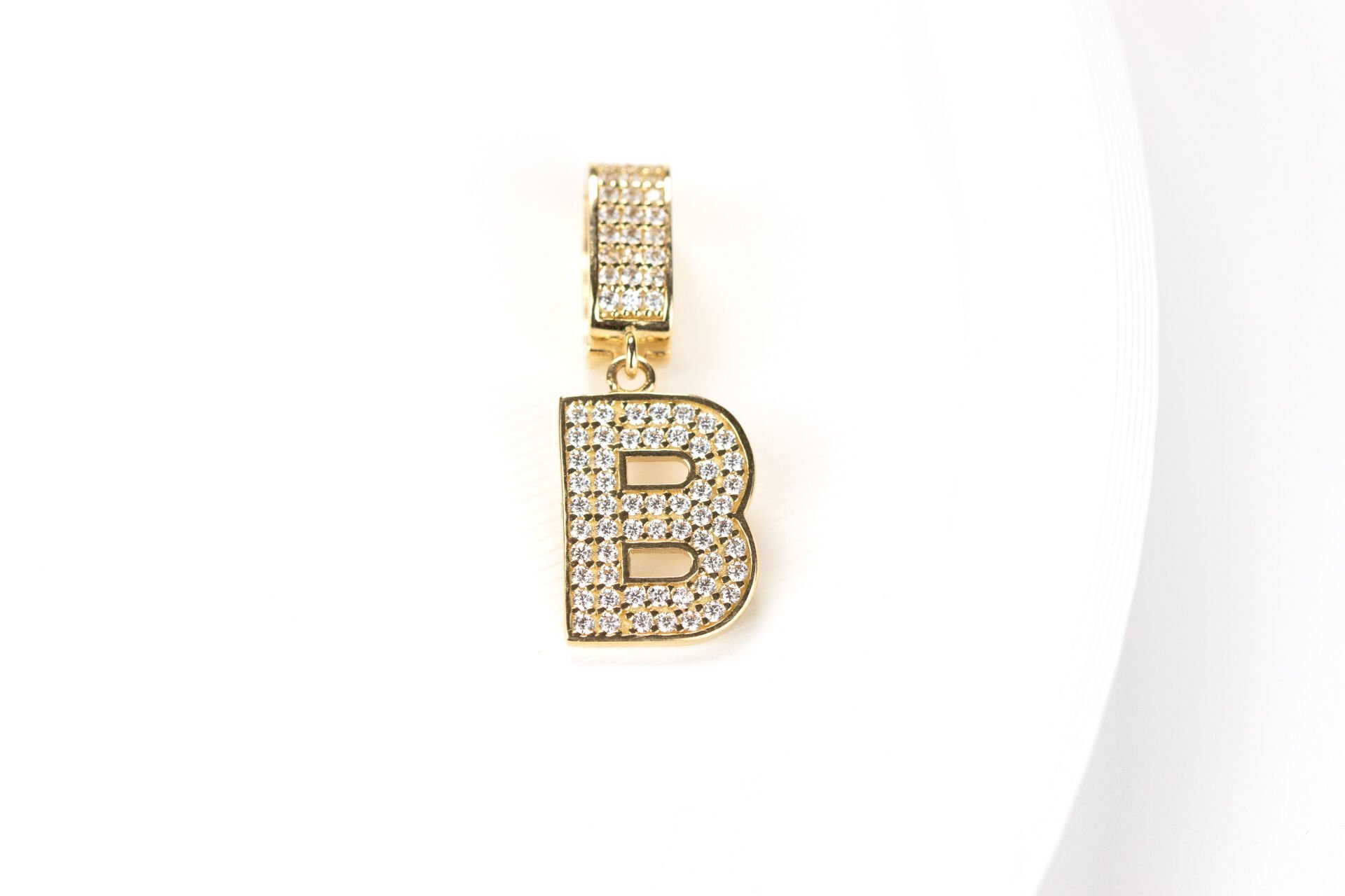 Sallantılı Harf Charm